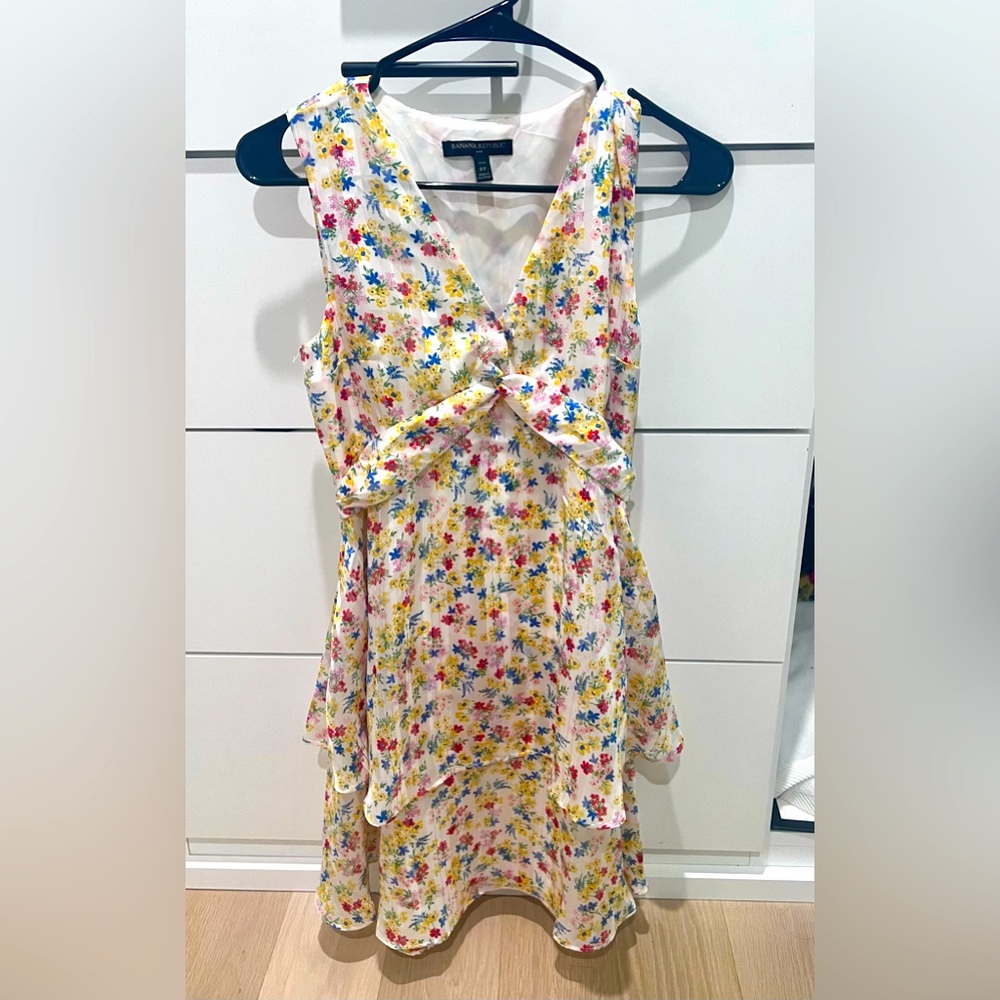 0 petite banana republic floral short dress